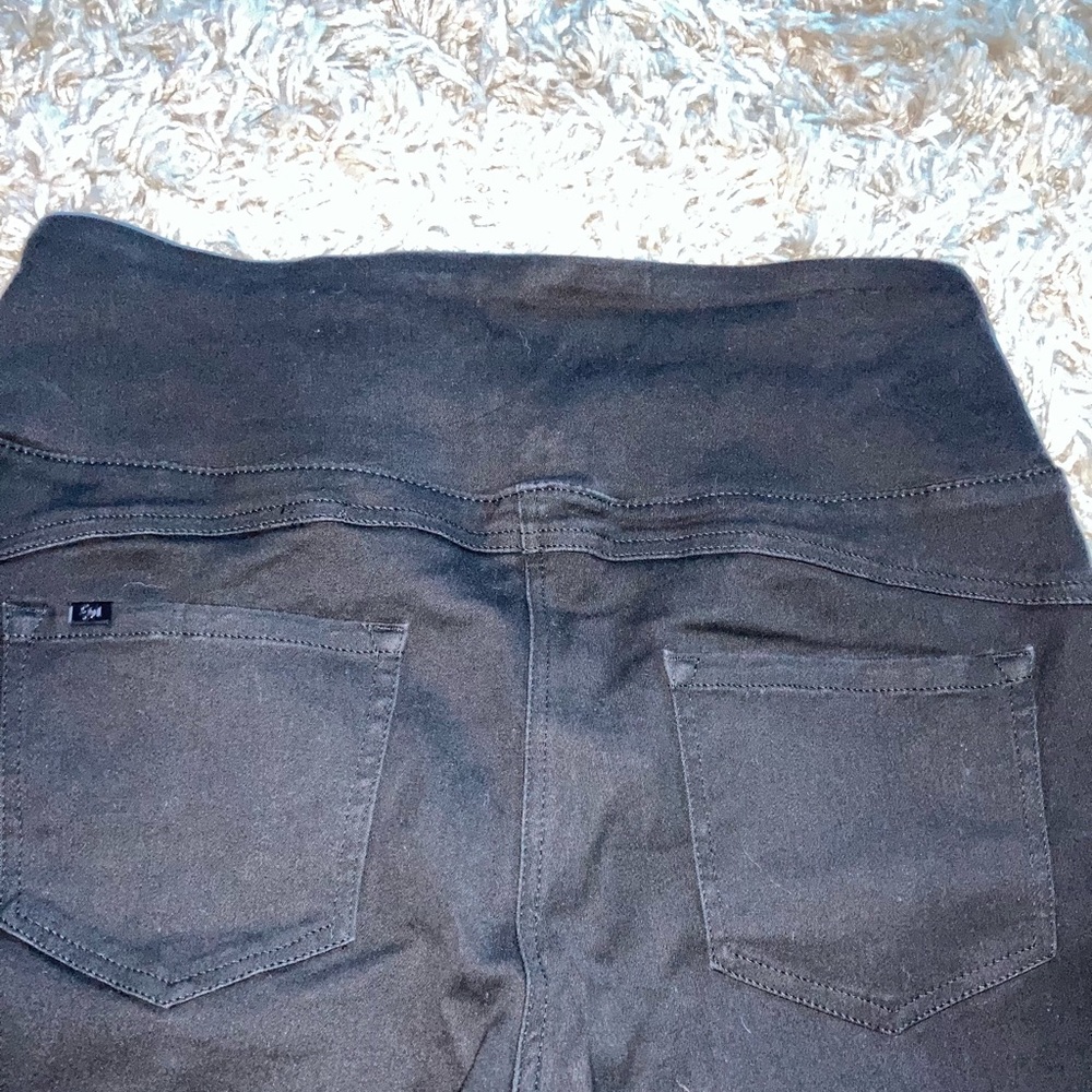 Jeans - Picture 3 of 4